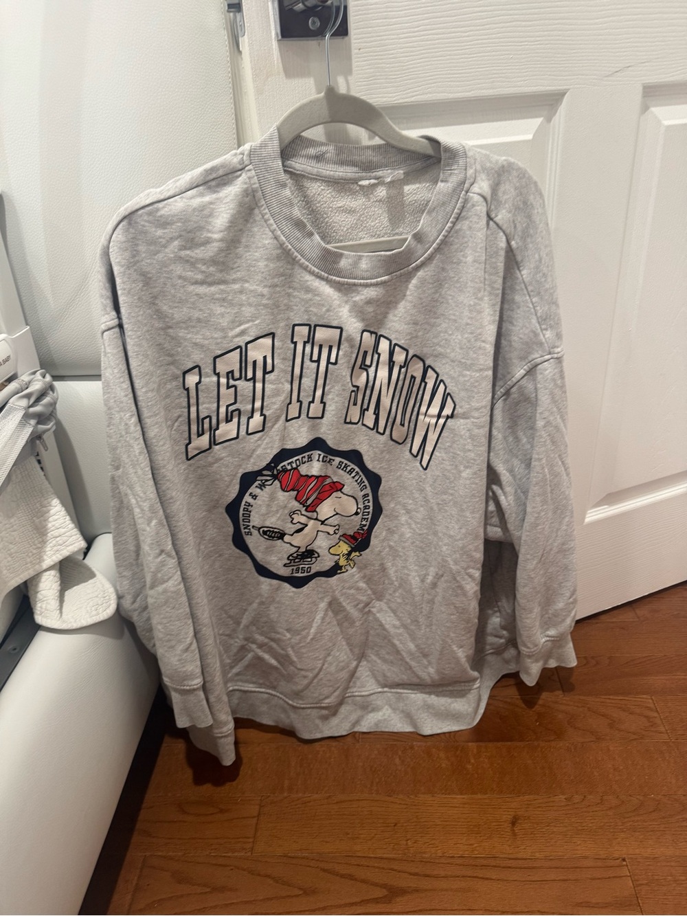 Let It Snow Graphic Sweatshirt - Light Gray